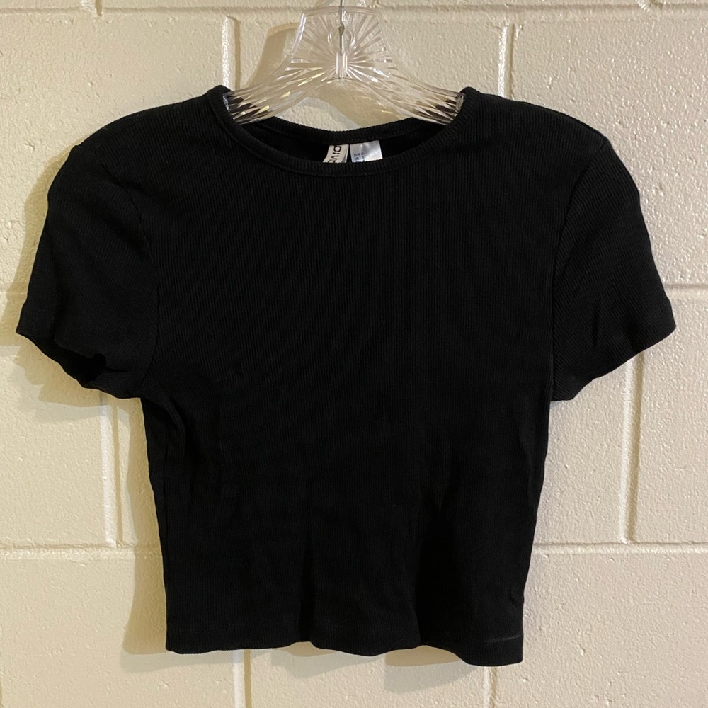 H&M black ribbed basic black short sleeve crop top tee